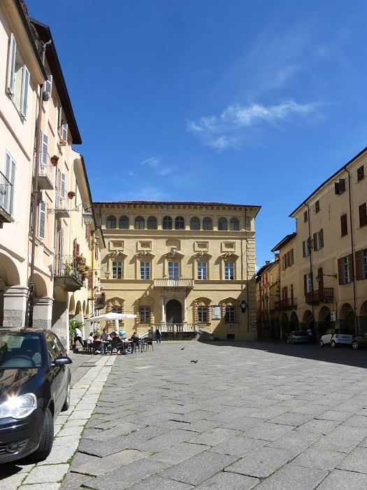 04.2018: Stefania Origlia - biella (bi)
