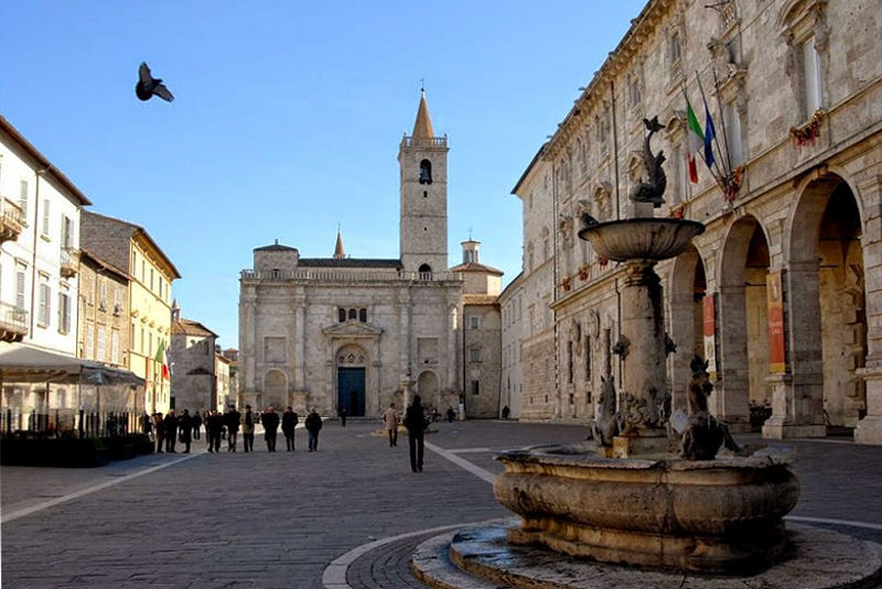 02.2015: Antonella Azzoguidi - ascoli piceno (ap)