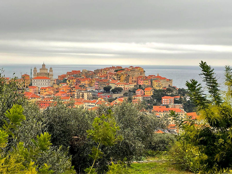 10.2025: Marina Daprelá - imperia (im)