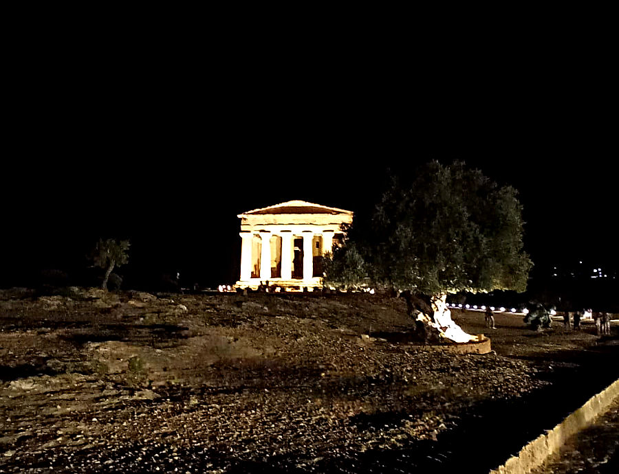 08.2023: Gabriella Bussolati - agrigento (ag)