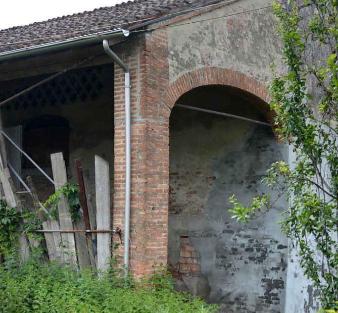 farmhouses