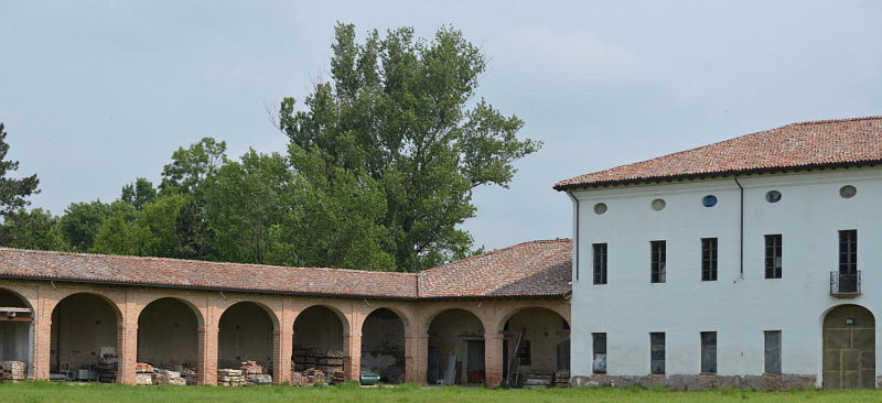 farmhouses