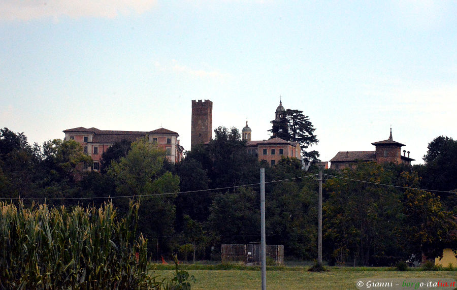 castello di Castelnuovo Fogliani