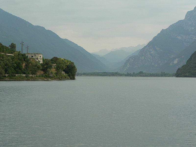 the Idro lake