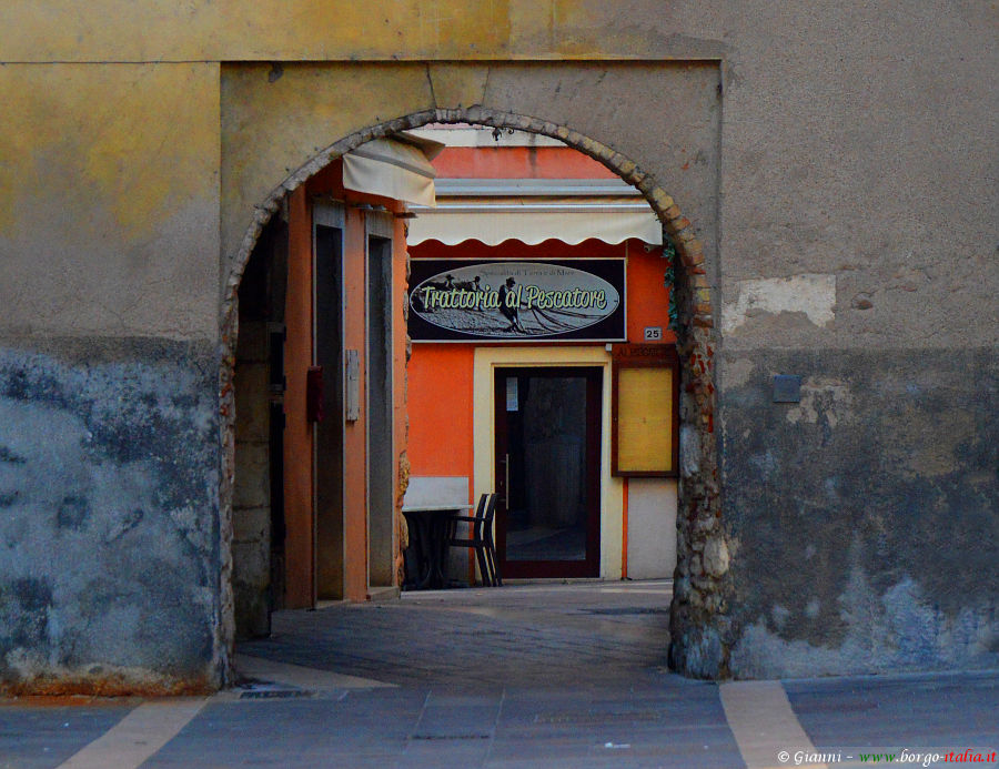 lungolago Garda, borgo
