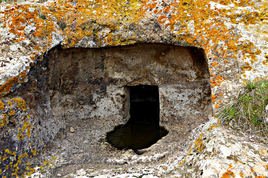 Montessu necropolis