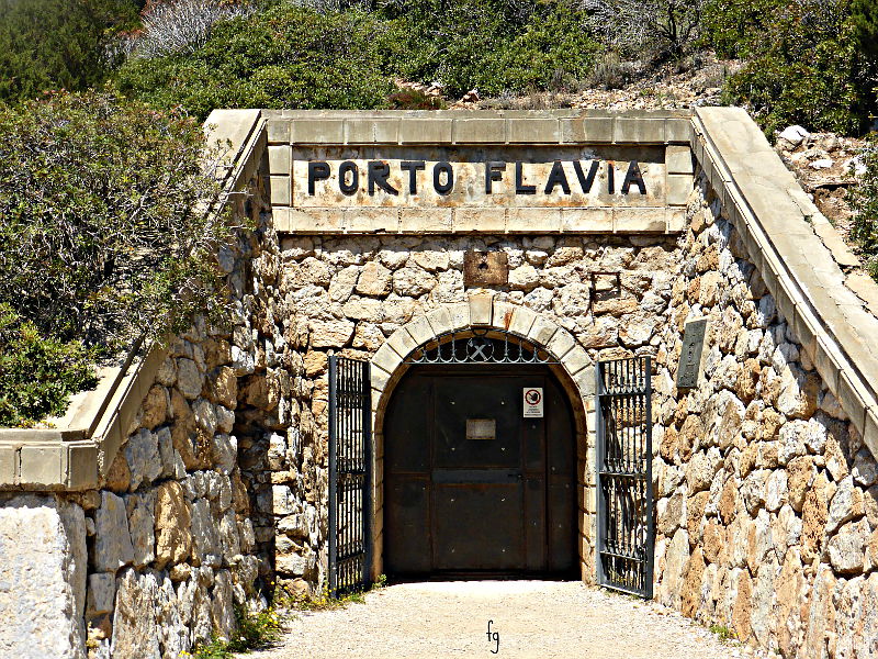 porto Flavia, grotta S. Barbara