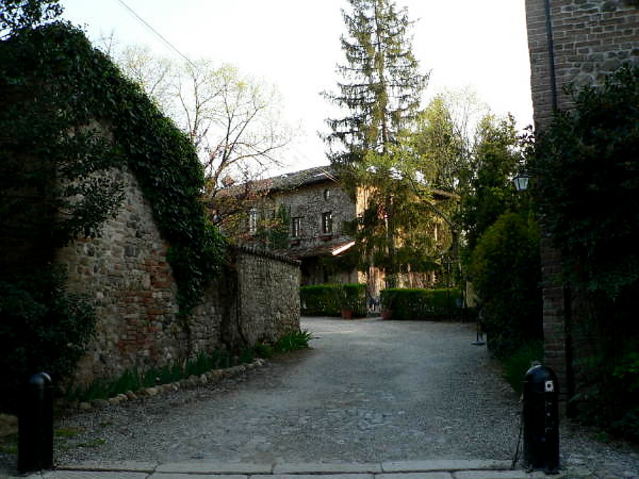 castle and Rivalta village