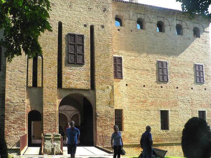 castello San Pietro