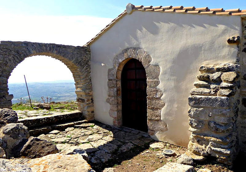 Santa Vittoria Di Serri