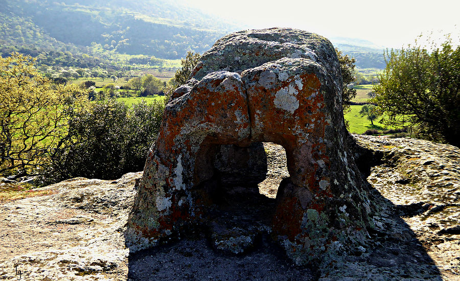 Saint Andrea Priu necropolis