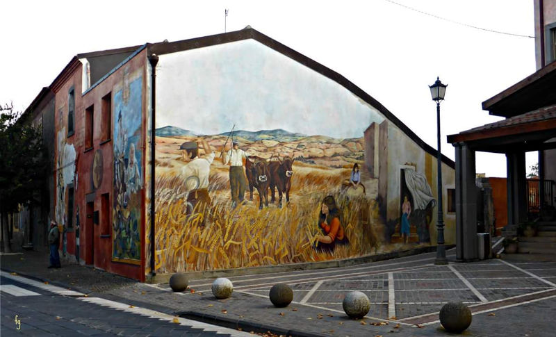 Tinnura, murales